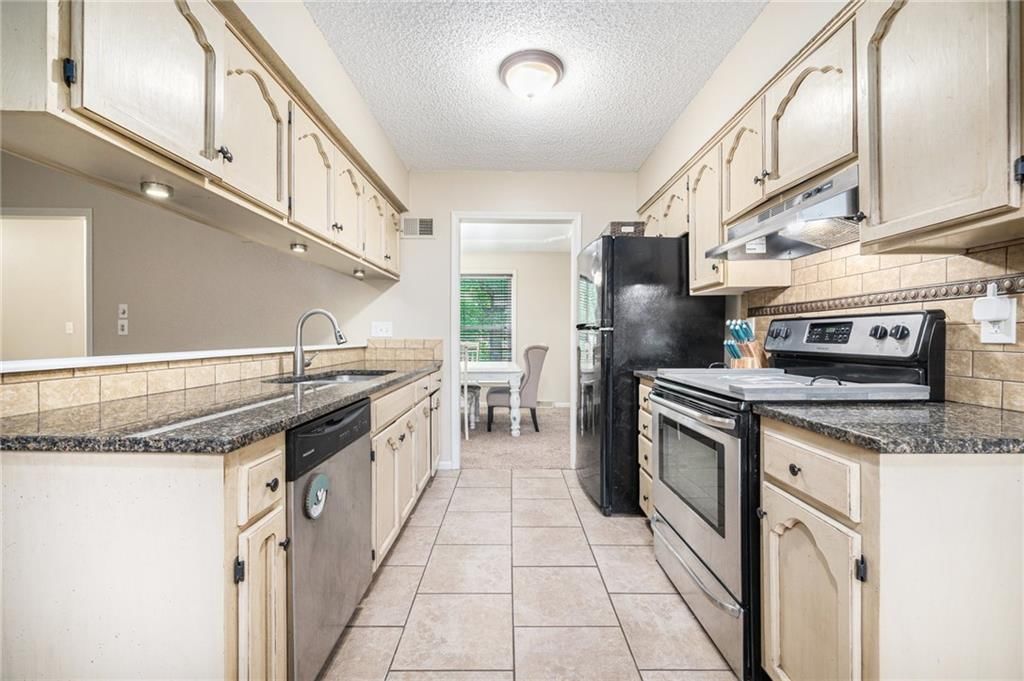 8628 N Harrison Street — photo 10