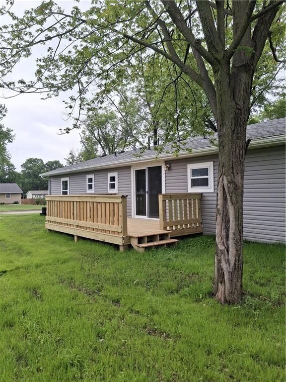 715 E Blackhawk Street — photo 31