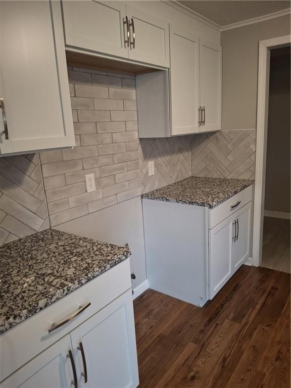715 E Blackhawk Street — photo 5
