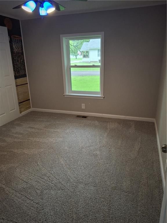 715 E Blackhawk Street — photo 10