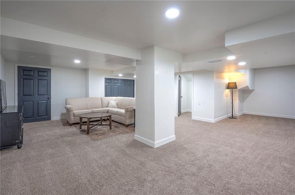 3607 Pennsylvania Avenue — photo 94