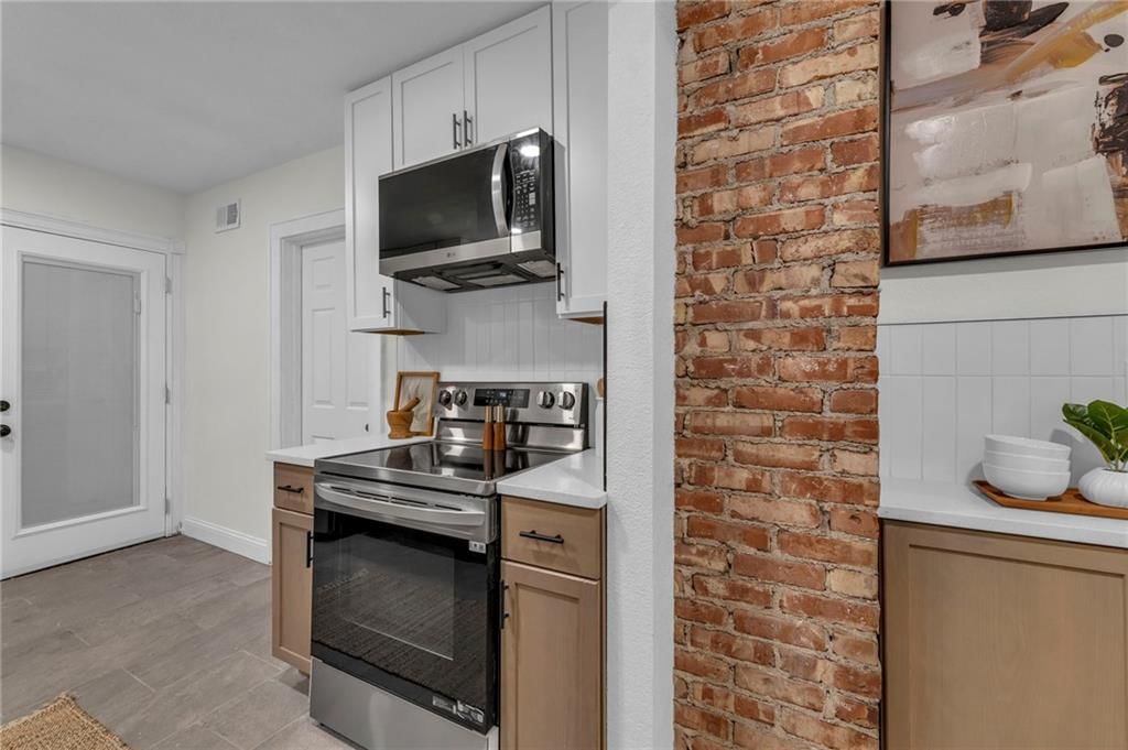 5717 Oak Street — photo 13
