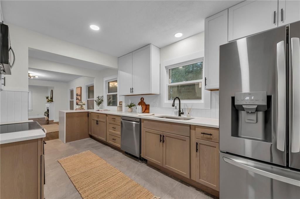 5717 Oak Street — photo 14