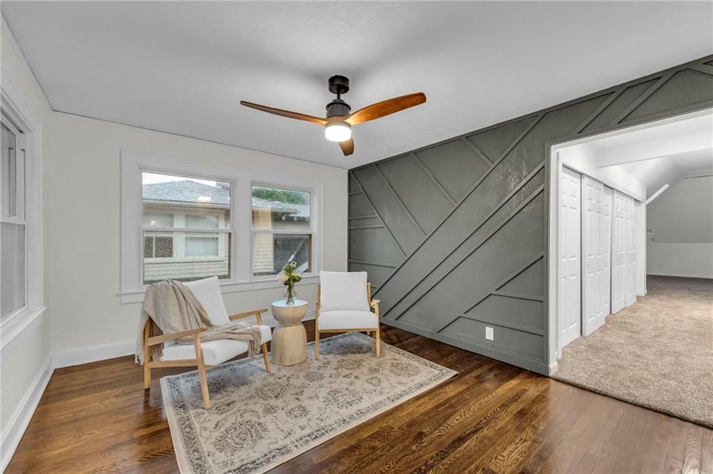 5717 Oak Street — photo 17