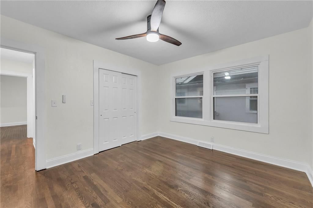5717 Oak Street — photo 31