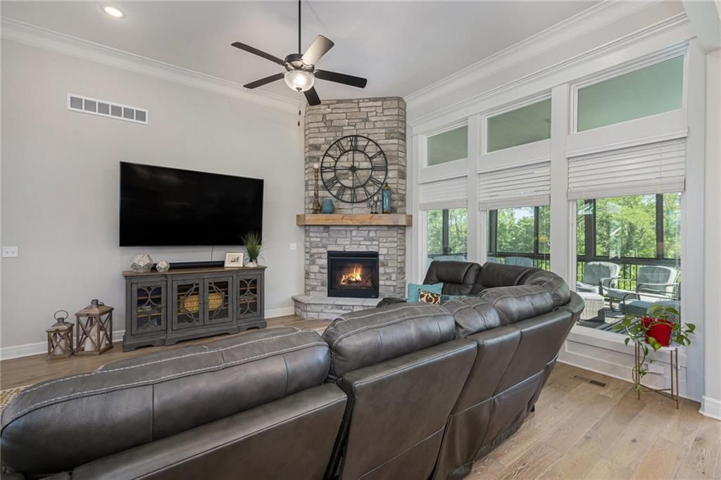 14814 Thousand Oaks Place — photo 17