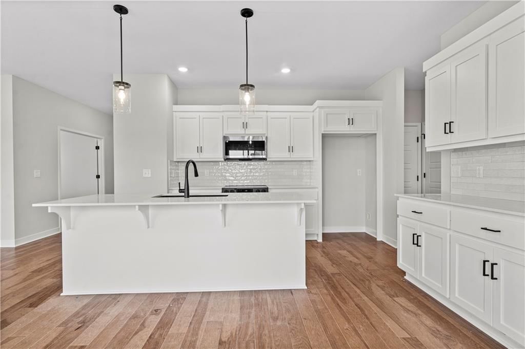 502 Woodview Drive — photo 17