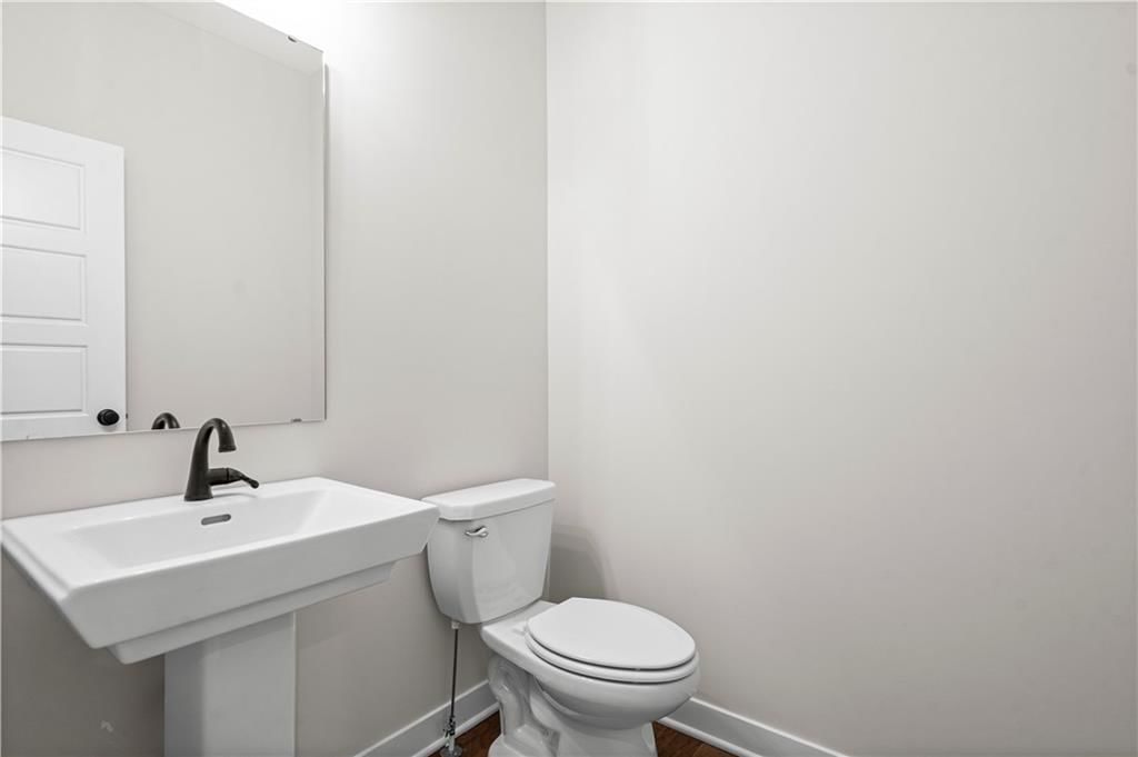 502 Woodview Drive — photo 24