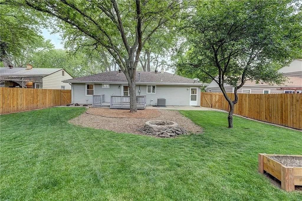 6109 W 54th Terrace — photo 38