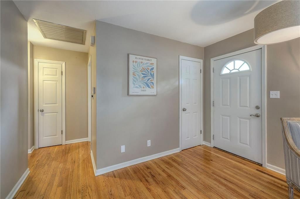 6109 W 54th Terrace — photo 7