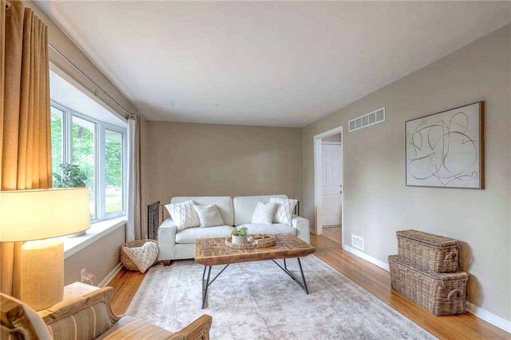 6109 W 54th Terrace — photo 8