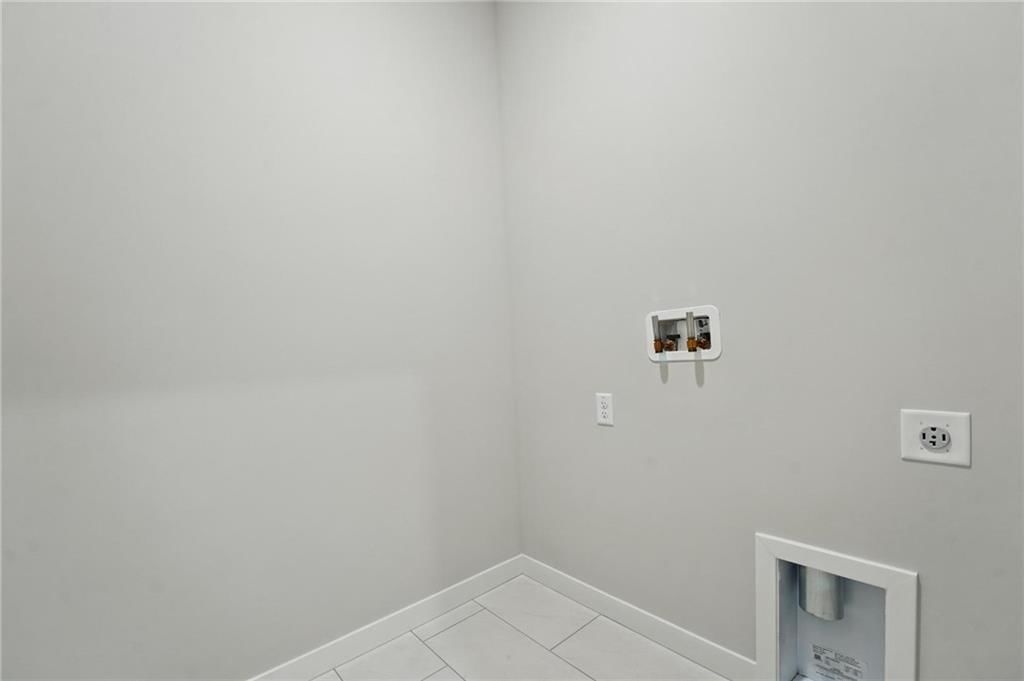 500 Woodview Drive — photo 19