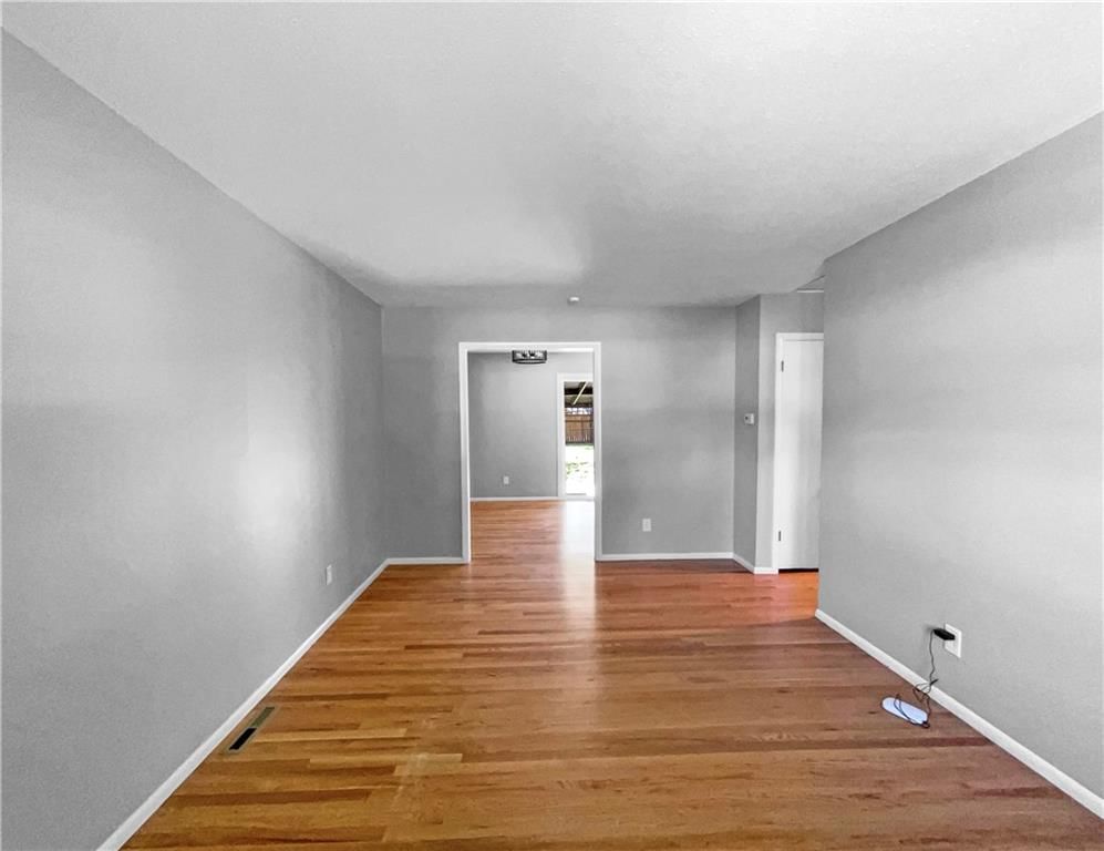 11709 Fremont Avenue — photo 3