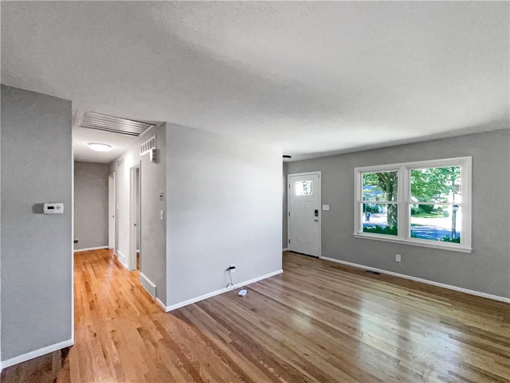 11709 Fremont Avenue — photo 9