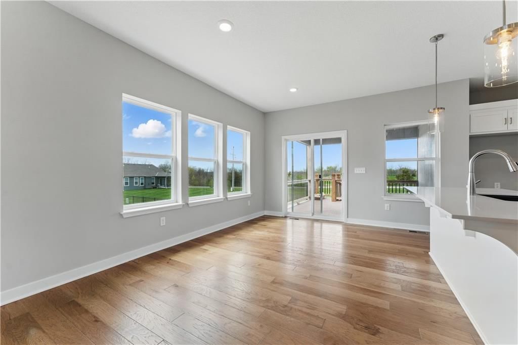 400 Meadowlark Drive — photo 12