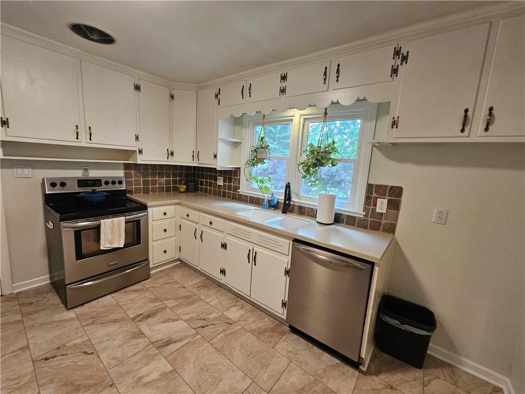 11306 E 45th Street — photo 11
