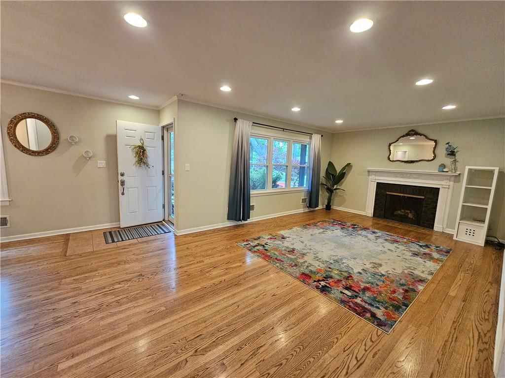 11306 E 45th Street — photo 6
