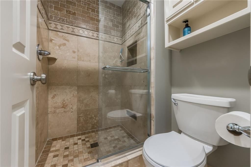 305 E 21st Street — photo 14