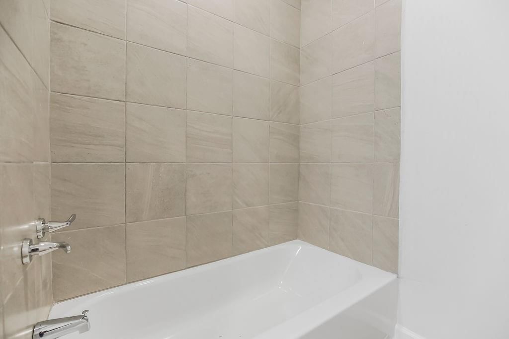 111 W Southside Boulevard — photo 17