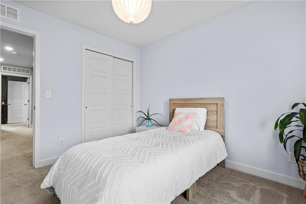 9212 SE 2ND Street — photo 29