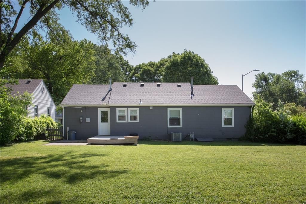 7048 Horton Street — photo 36