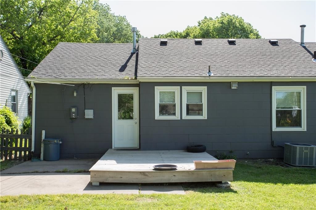 7048 Horton Street — photo 38
