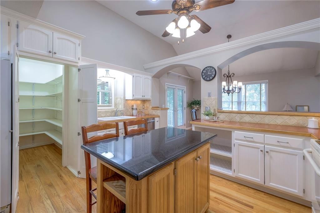 510 Oak Drive — photo 15