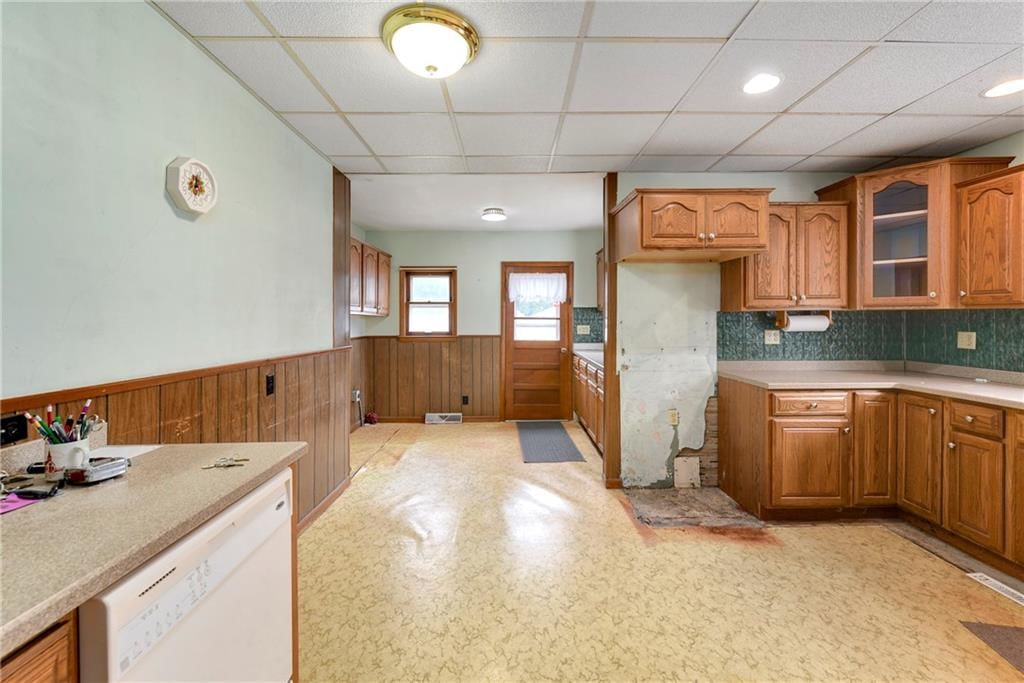 3121 & 3119 Saint Joseph Avenue — photo 14