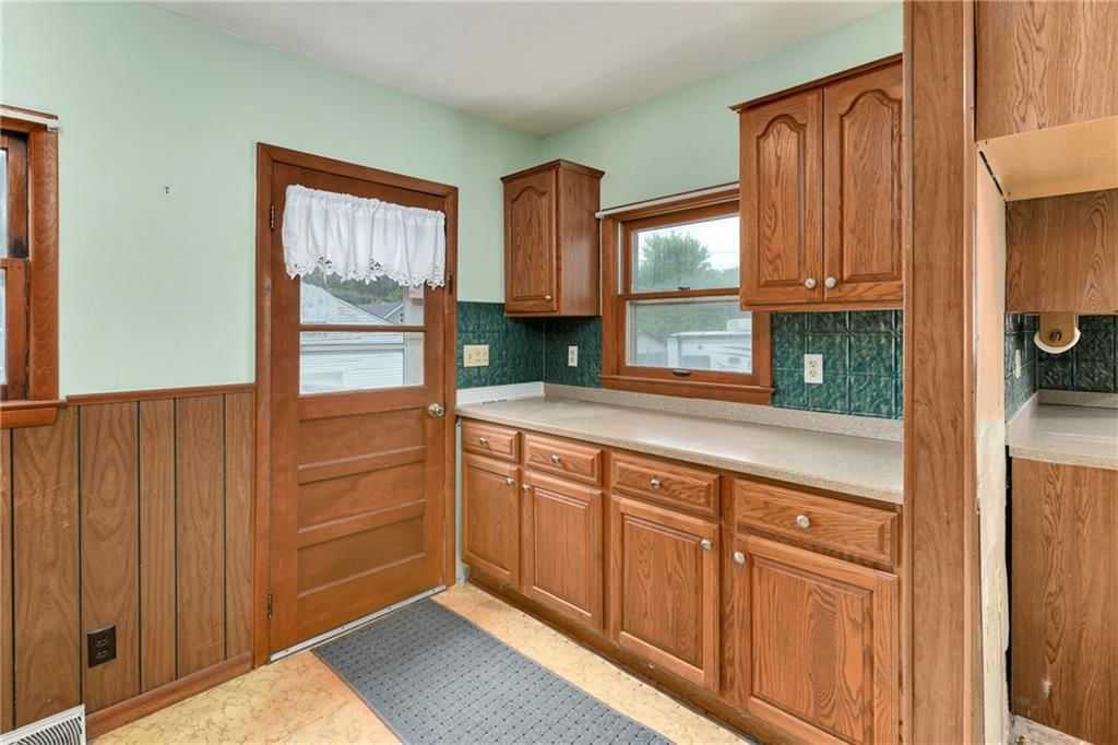 3121 & 3119 Saint Joseph Avenue — photo 16