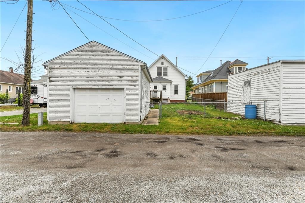 3121 & 3119 Saint Joseph Avenue — photo 30