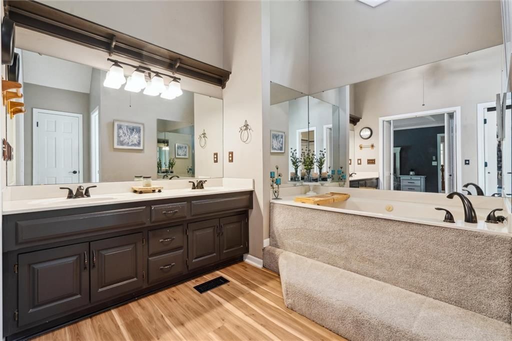 1471 E Orleans Drive — photo 20