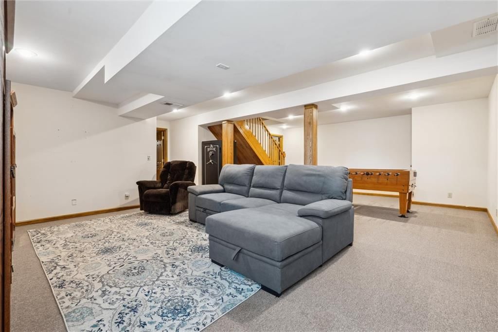 1471 E Orleans Drive — photo 28