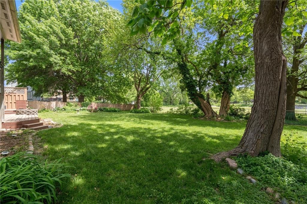 1471 E Orleans Drive — photo 36