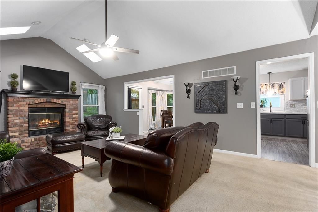 1512 NE Auburn Drive — photo 5