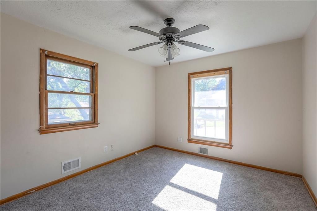 3601 S Hocker Avenue — photo 6