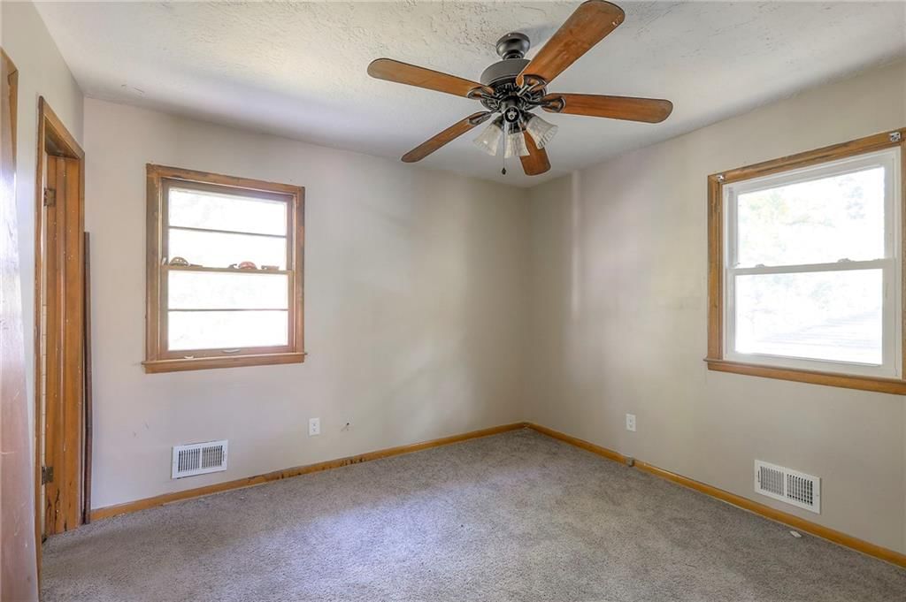 3601 S Hocker Avenue — photo 7