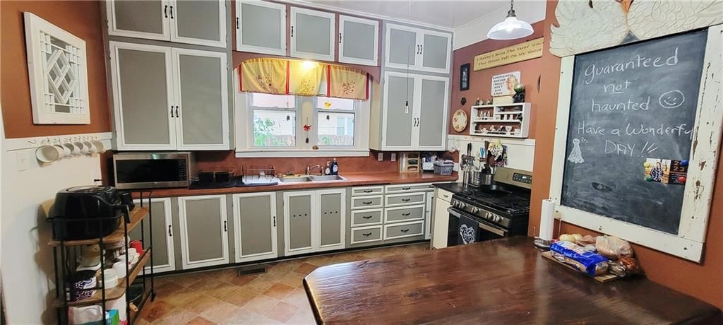 410 E Madison Avenue — photo 36