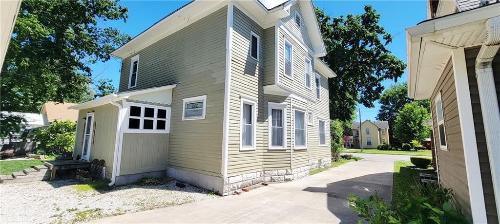 410 E Madison Avenue — photo 87