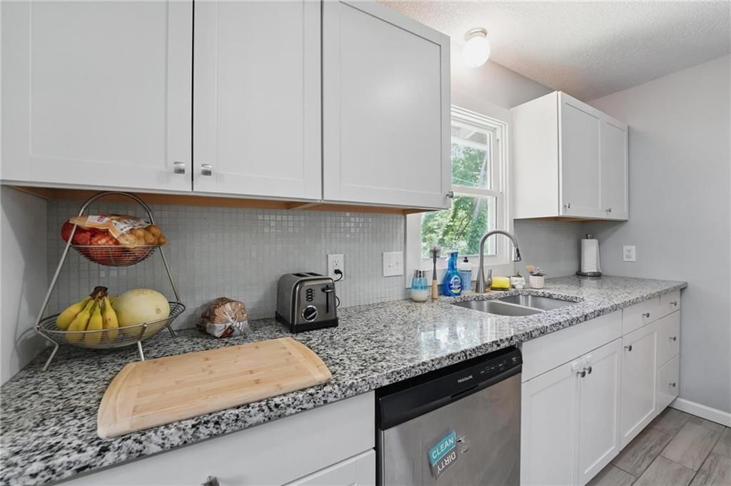 10621 E 32nd Street — photo 16