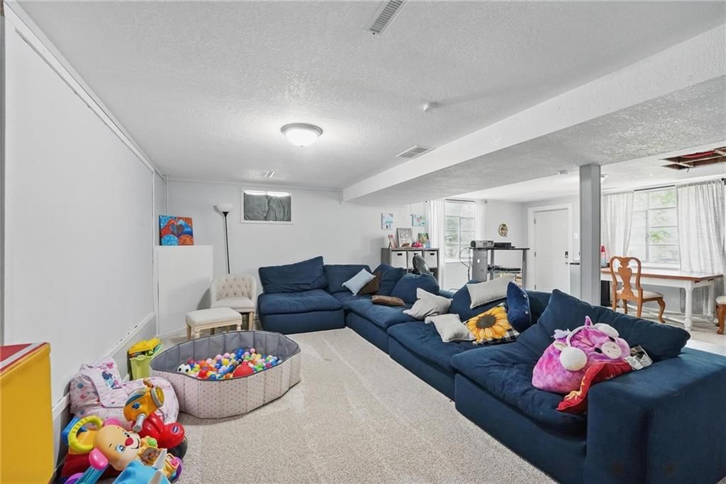 10621 E 32nd Street — photo 32