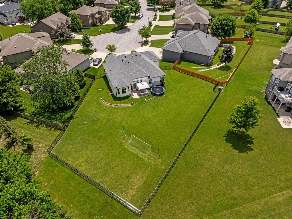 10916 S Barker Road — photo 41