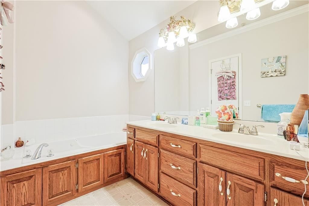 5212 Stoneridge Drive — photo 30