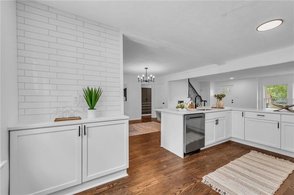 706 W Cedar Street — photo 14