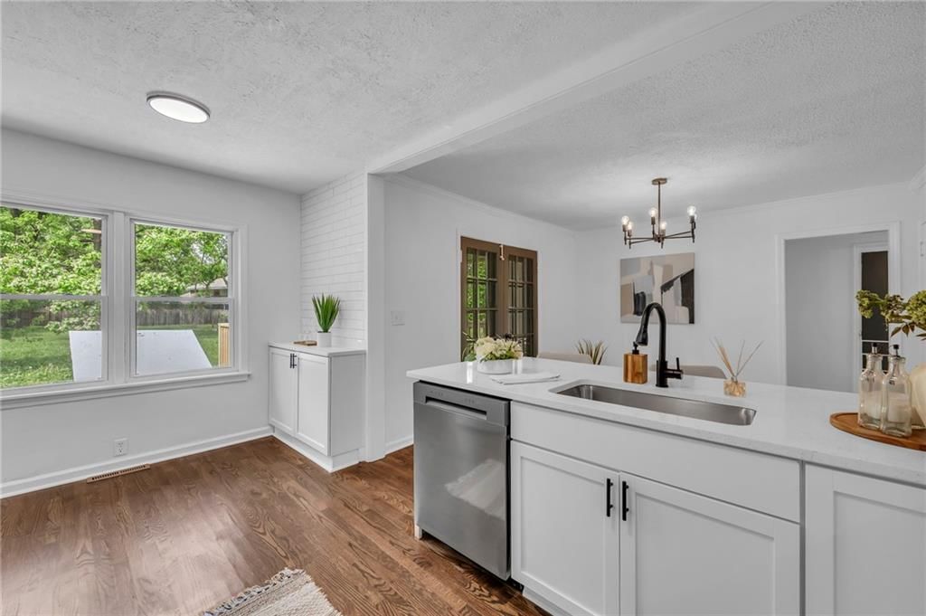 706 W Cedar Street — photo 15