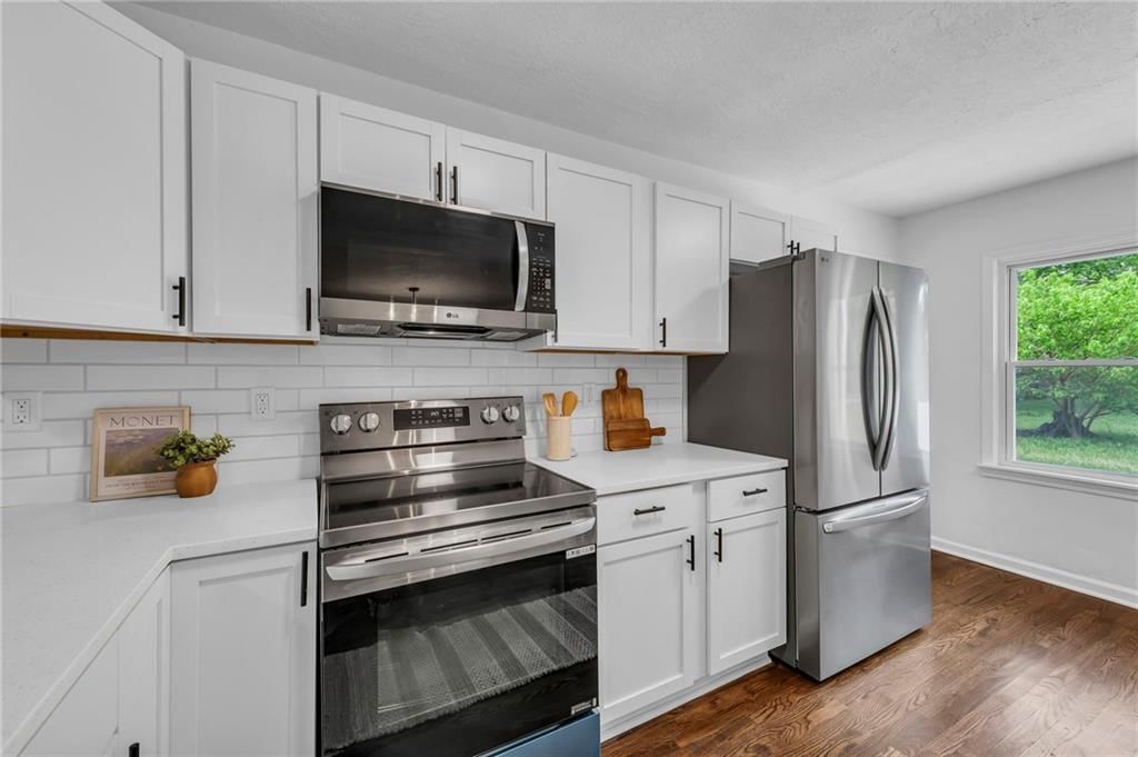 706 W Cedar Street — photo 16