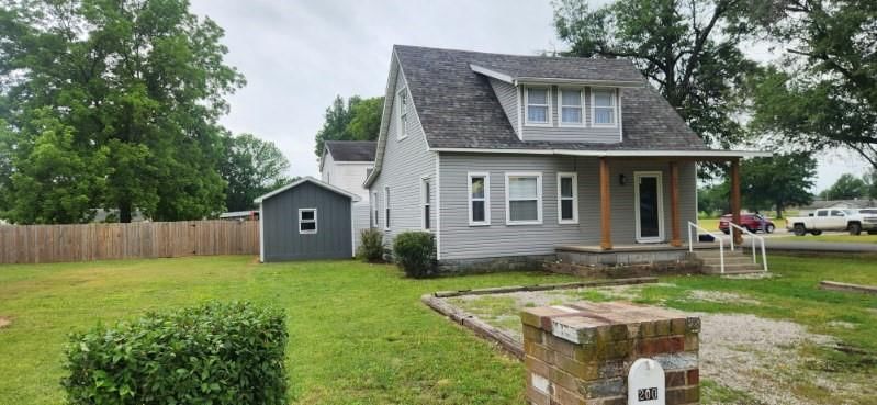 200 E Country Road — photo 2