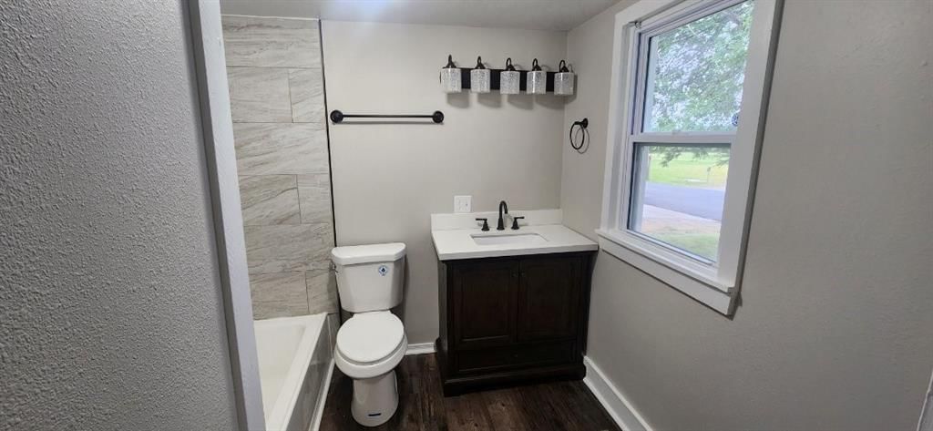 200 E Country Road — photo 15