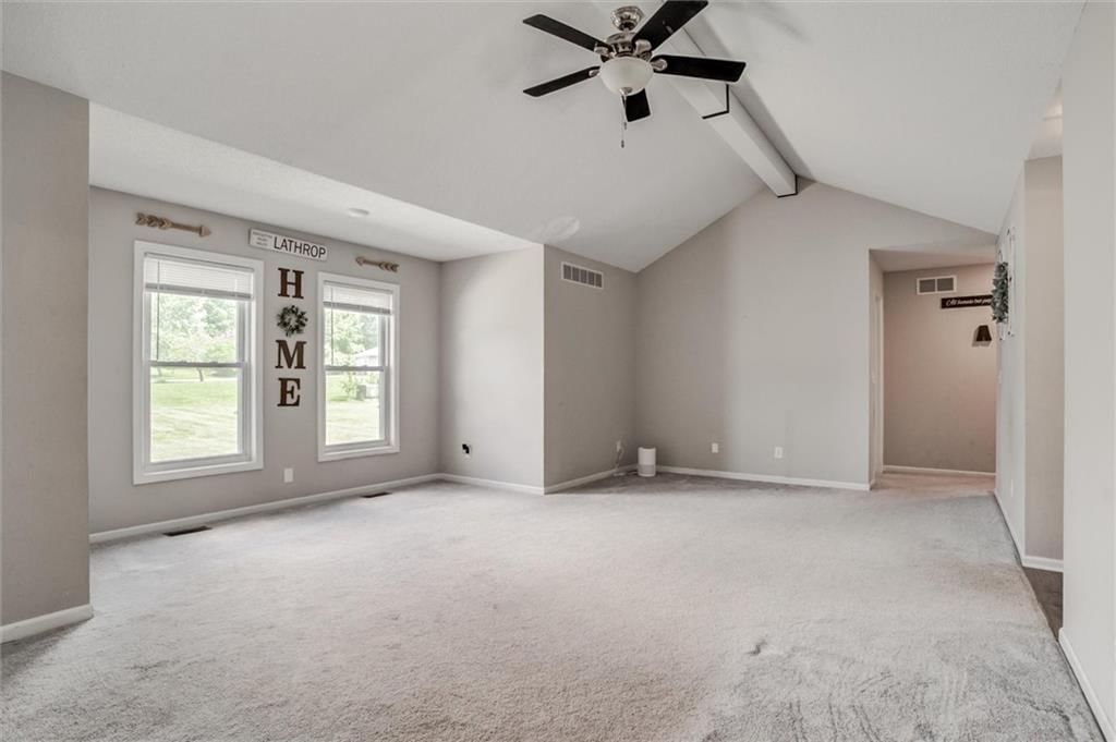 113 N Elm Street — photo 4