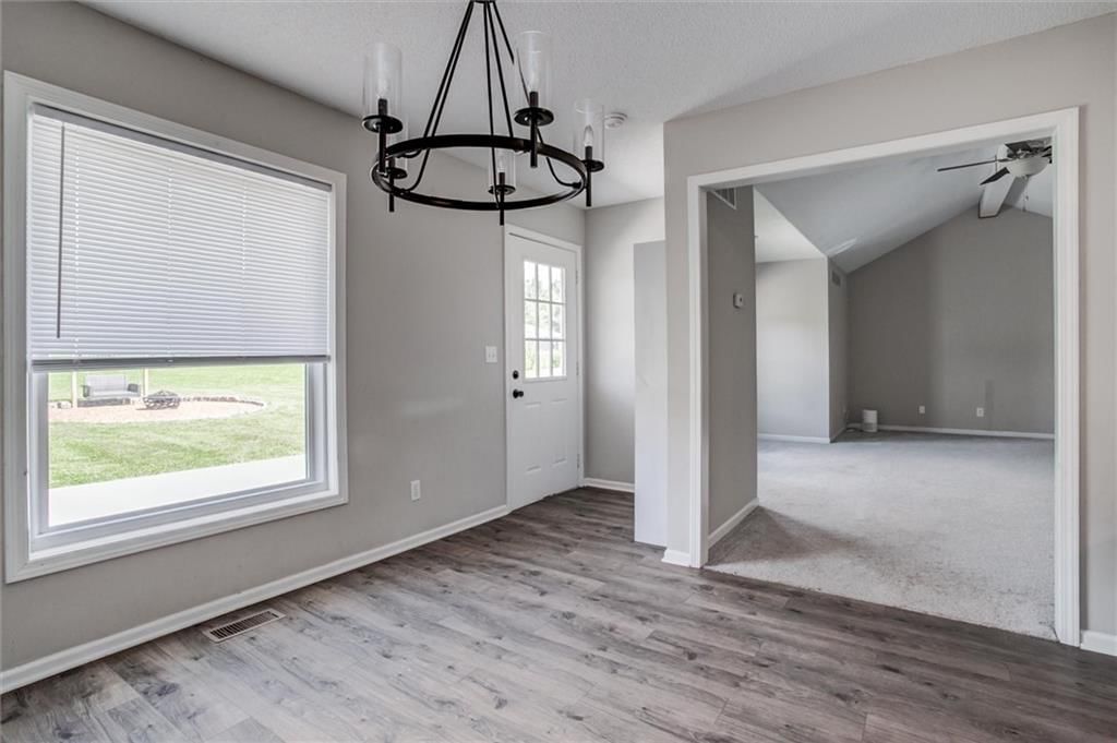 113 N Elm Street — photo 10