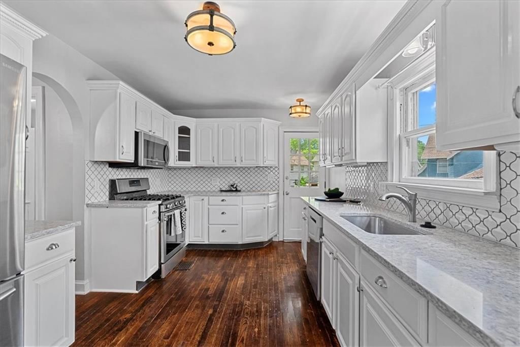 7224 Ward Parkway — photo 15